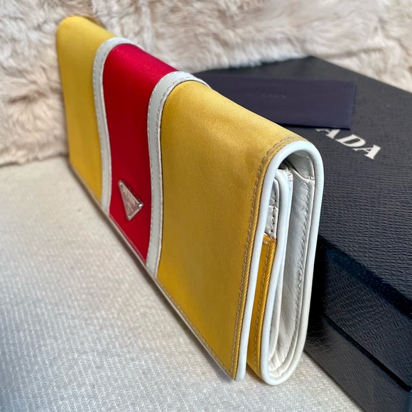 PRADA ❤️💛 nylon and white leather WOC wallet with unbranded insert and chain - Picture 5 of 16